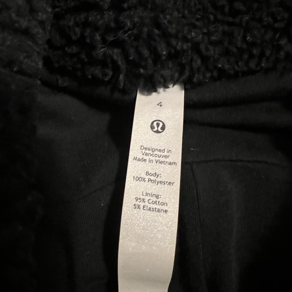 Lululemon Cinchable Fleece Black size 4 $168 MSRP - Picture 6 of 11